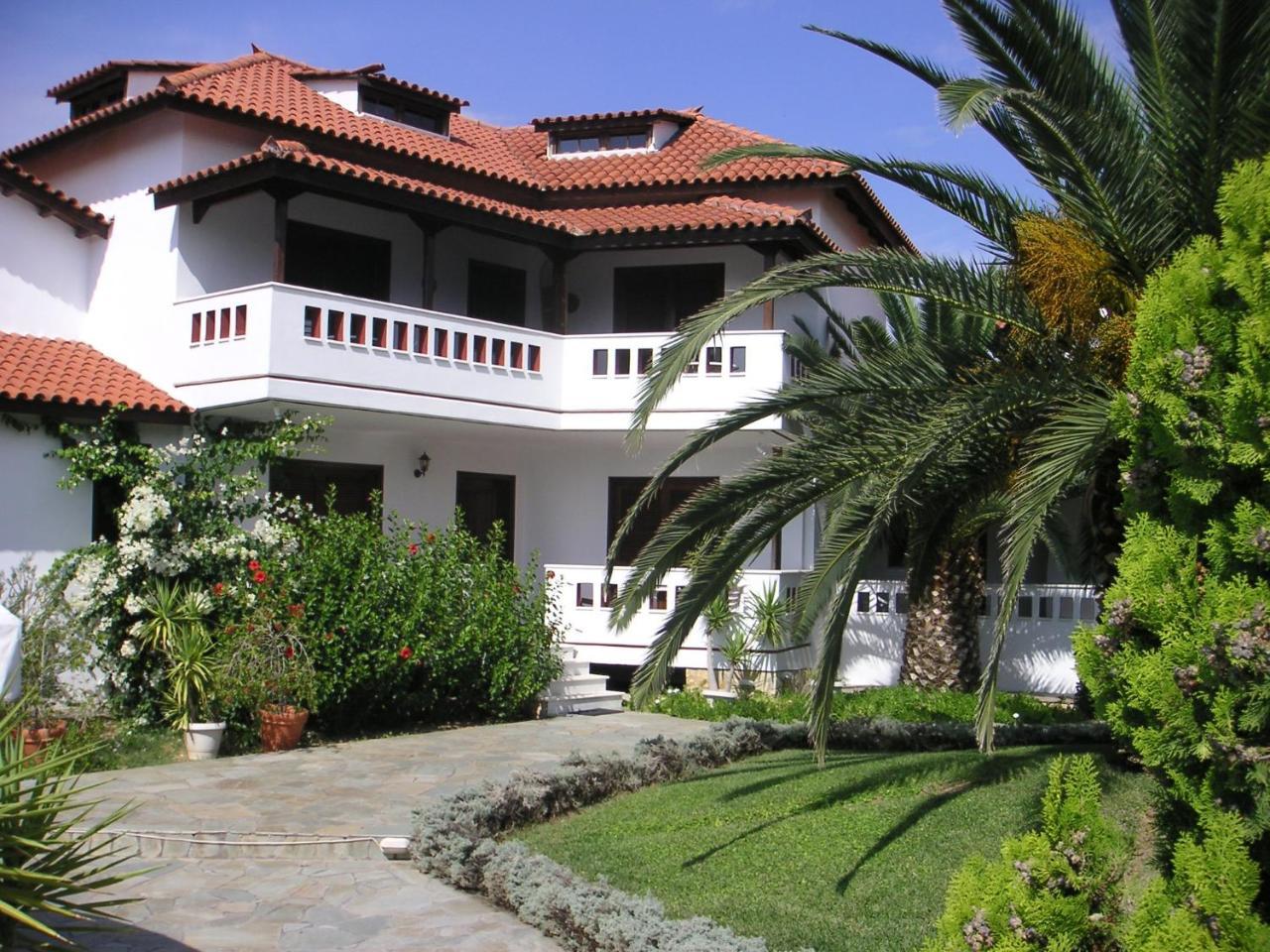 Candia House Exterior photo